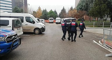 5 kişiyi 80 bin TL dolandıran şahıs jandarmadan kaçamadı