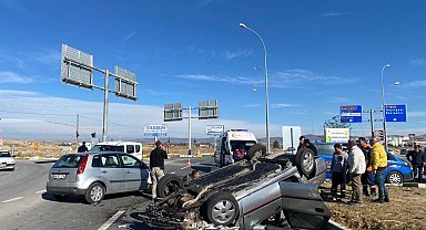Afyonkarahisar'da kaza 5 yaralı