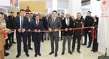 Ağrı'da fotoğraf yarışması sergisi açıldı