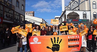 Ağrı'da kadına şiddetle mücadele yürüyüşü