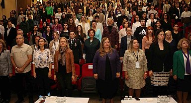 Akdeniz Üniversitesi'nde Cumhuriyet'in 100. yılında kadın hakları konuşuldu