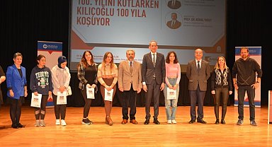 Anadolu Üniversitesi'nde 'Cumhuriyetimizin 100. Yılını Kutlarken Kılıçoğlu 100 Yıla Koşuyor' başlıklı söyleşi