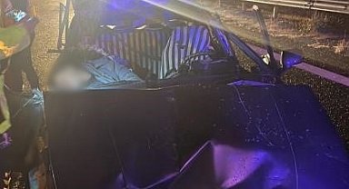 Ankara'da otomobil tıra arkadan çarptı: 1 ölü, 2 yaralı
