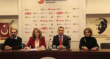 Antalya'da 27 STK dizilerdeki kadın şiddetine "hayır" dedi