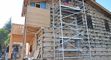 Antlya'da 300-400 yıllık düğmeli evler Kültür ve Turizm Bakanlığının desteği ile ayağa kaldırılıyor