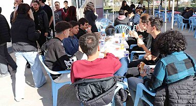 Ara tatilde öğrenciler mangalda buluştu
