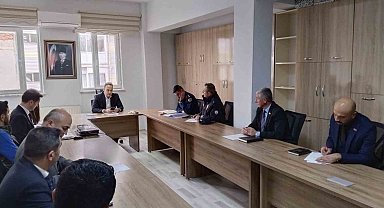 Aslanapa'da kışla mücadele ve trafik tedbirleri masaya yatırıldı