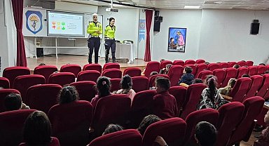 Aydın'da 100 öğrenci "trafik dedektifi" oldu
