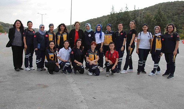 Aydın'da acil sağlık personelleri acil sürüş teknikleri ile donanıyor