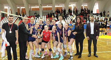 Aydın'da Okul Sporları Voleybol Turnuvası tamamlandı