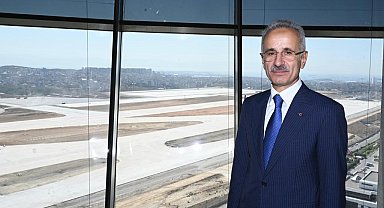 Bakan Uraloğlu: "Havalimanlarımız yerli ve milli 'Siber Tehdit İstihbarat Yazılımı" ile korunmaya başlandı"
