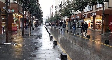 Balıkesir'de hafta sonu beklenen sağanak yağış etkili oldu