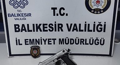 Balıkesir'de polis 3 aranan şahsı yakalandı