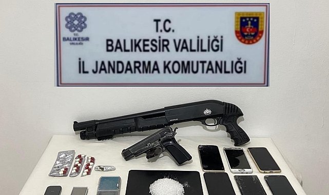 Balıkesir'de uyuşturucu operasyonu; 10 gözaltı