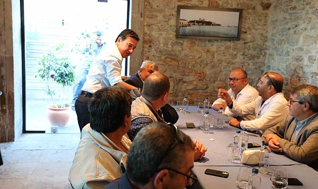 Başkan Aras, muhtarlarla bir araya geldi