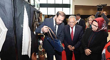 Başkan Büyükkılıç, KAYMEK'in 'Sanat İle Dönüştürüyoruz Sergisi'nin açılışına katıldı
