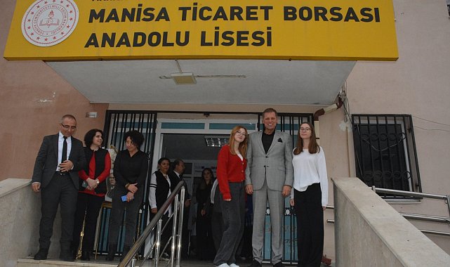 Başkan Özkasap'tan Manisa Ticaret Borsası Anadolu Lisesi öğretmenlerine kutlama