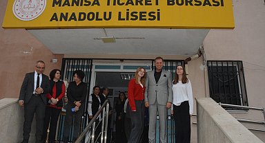 Başkan Özkasap'tan Manisa Ticaret Borsası Anadolu Lisesi öğretmenlerine kutlama