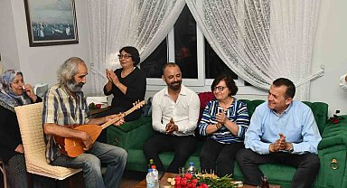 Başkan Özyiğit, vatandaşların evine misafir oluyor