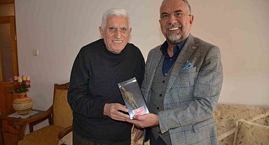 Başkan Sargın, "Öğretmenlerimize çok şey borçluyuz, onlar için ne yapsak azdır" dedi.