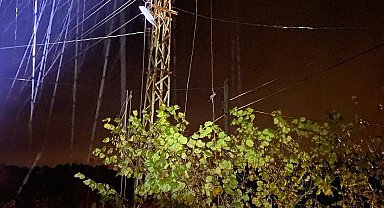 Başkent EDAŞ, fırtınanın enerji hatlarına zarar verdiği Zonguldak'ta çalışmalarını sürdürdü