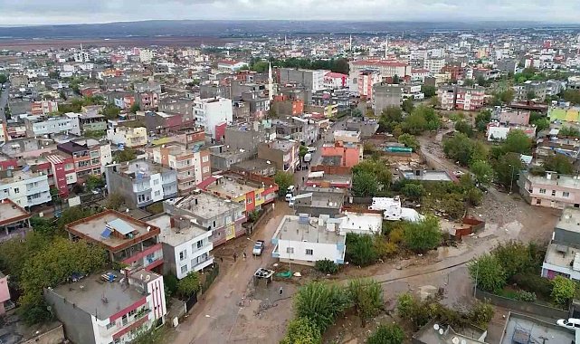 Batman'da selzedelerin yaraları sarılıyor
