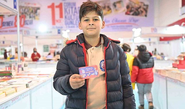 Belediyeden 20 bin öğrenciye hediye kitap kuponu