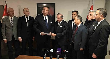 Beşiktaş Başkan Adayı Hasan Arat, yönetim kurulu listesini teslim etti