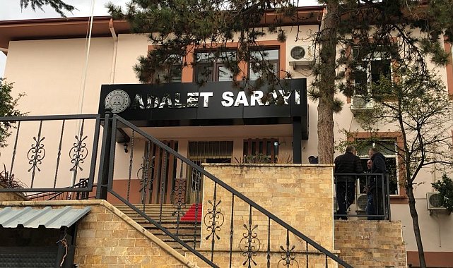 Bilecik'te yaşanan köpek katliamıyla ilgili gözaltına alınan 5 kişi adliyeye sevk edildi