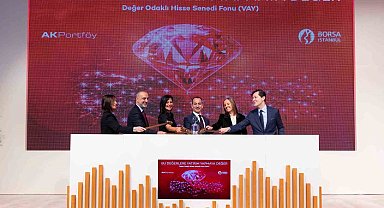 Borsa İstanbul'da Gong Ak Portföy'ün hisse senedi fonu 'VAY' için çaldı