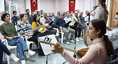 Bozüyük Belediyesi Türk Halk Müziği Korosu'ndan 'Su Gibi Aziz' konseri