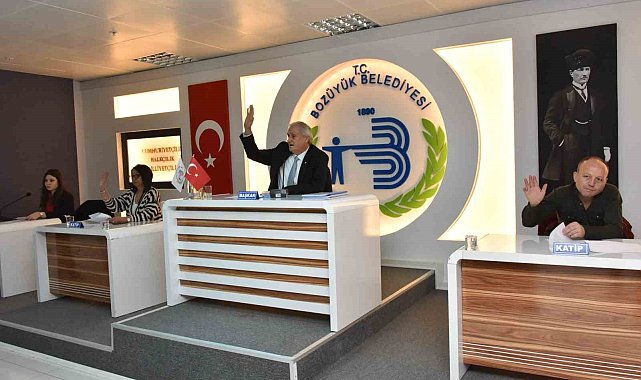 Bozüyük'te Belediye Bütçesi 900 milyon TL olarak kabil edildi