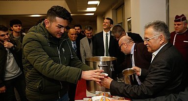 Büyükşehir'den gençlere 10 ayda 1 milyon 350 bin bardak çorba ikramı