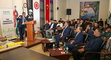 ÇEDAŞ'tan öğrencilerin kariyerlerine yön verecek seminer