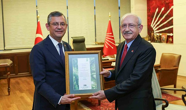 CHP'de devir teslim töreni