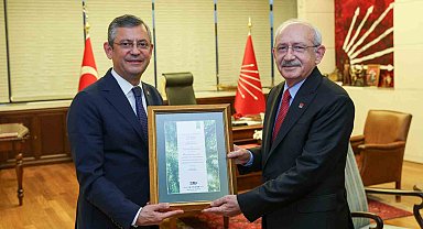 CHP'de devir teslim töreni