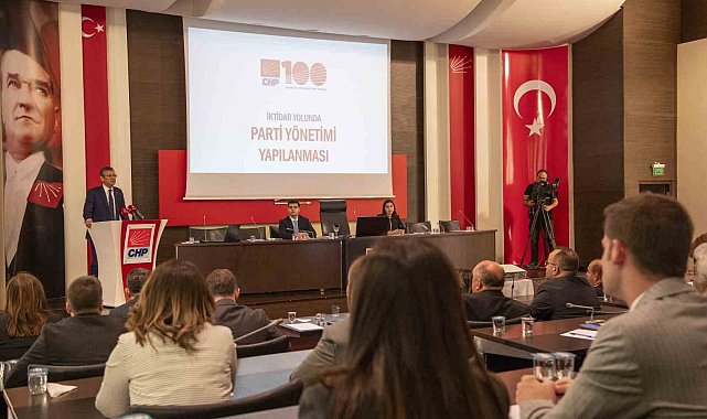 CHP'den "Gölge Kabineli" yeni MYK