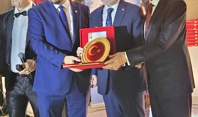 Cumhurbaşkanı Başdanışmanı Topçu Türk-Romen Dostluk, Kültür ve Sanat Gecesi programına katıldı