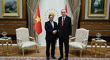 Cumhurbaşkanı Erdoğan, Vietnam Başbakanı Pham Minh Chinh'i Cumhurbaşkanlığı Külliyesi'nde kabul etti.