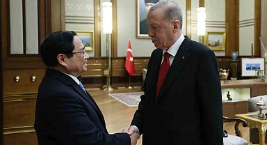 Cumhurbaşkanı Yardımcısı Yılmaz: "Vietnam ekonomisinin kalbi Ho Şi Min şehrinde Başkonsolosluk açma hususunda mutabık kaldık"