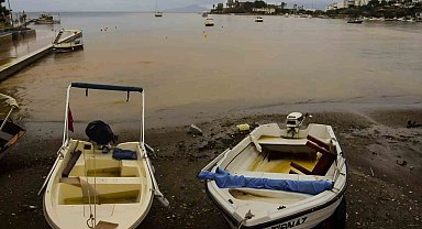 Datça'da deniz 15 dakikada çamurla kaplandı