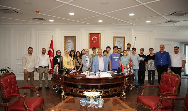Demirtaş: "Gençler bizim her şeyimiz"