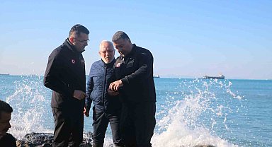 Denizle karanın birleştiği İskenderun'da saatte 4 bin ton su tahliye edilecek
