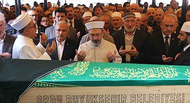 Diyanet İşleri Başkanı Erbaş'ın annesi son yolculuğuna uğurlandı