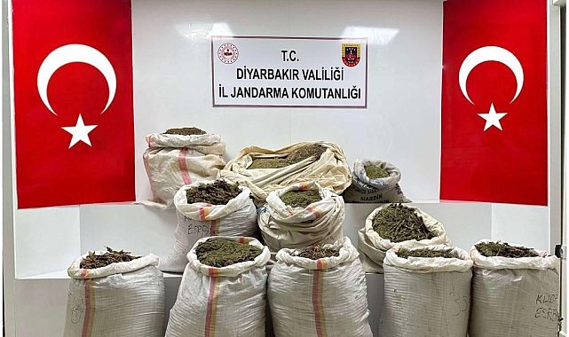 Diyarbakır'da 296 kilo uyuşturucu ele geçirildi