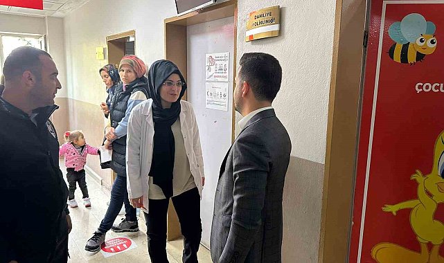 Diyarbakır'da sendika temsilcisi sağlıkçılarla bir araya geldi