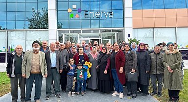 Doğalgaza kavuşamayan mahalleli Enerya önünde eylem yaptı