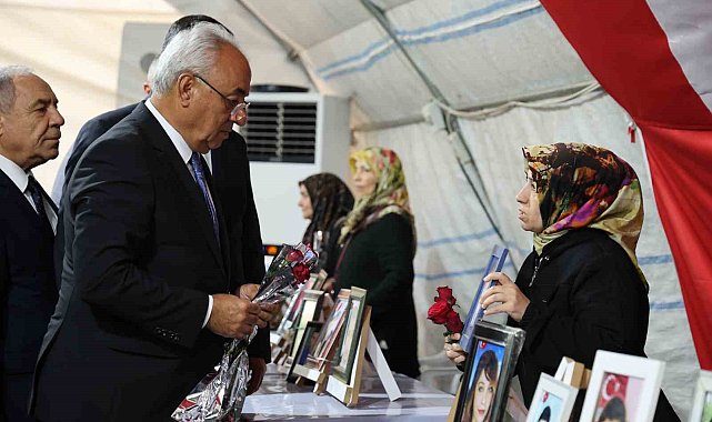 DSP Genel Başkanı Aksakal, Diyarbakır annelerini ziyaret etti