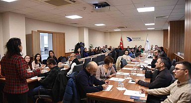 Düzce Üniversitesi'nde TÜBİTAK-1002 atölyesi gerçekleştirildi