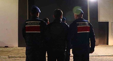 Edirne'de tekne motorlarını çaldığı iddiasıyla gözaltına alınan 5 şüpheliden 2'si tutuklandı